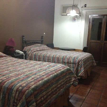 Hotel Posada De Don Jose Реталхулеу Стая снимка