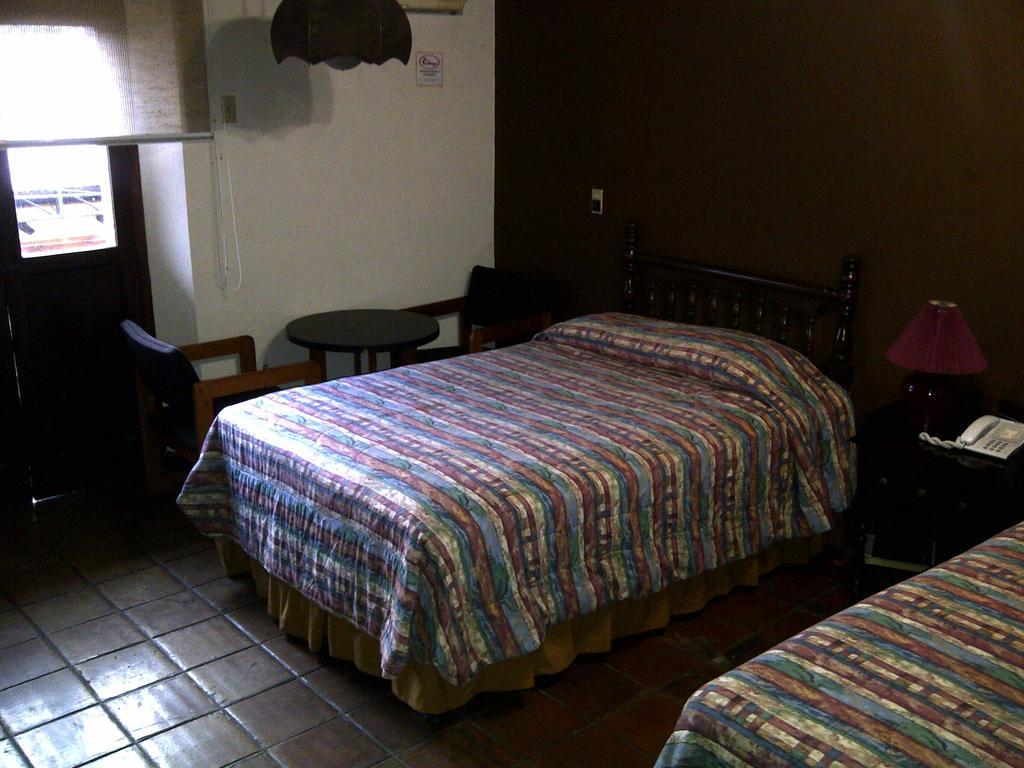 Hotel Posada De Don Jose Реталхулеу Стая снимка