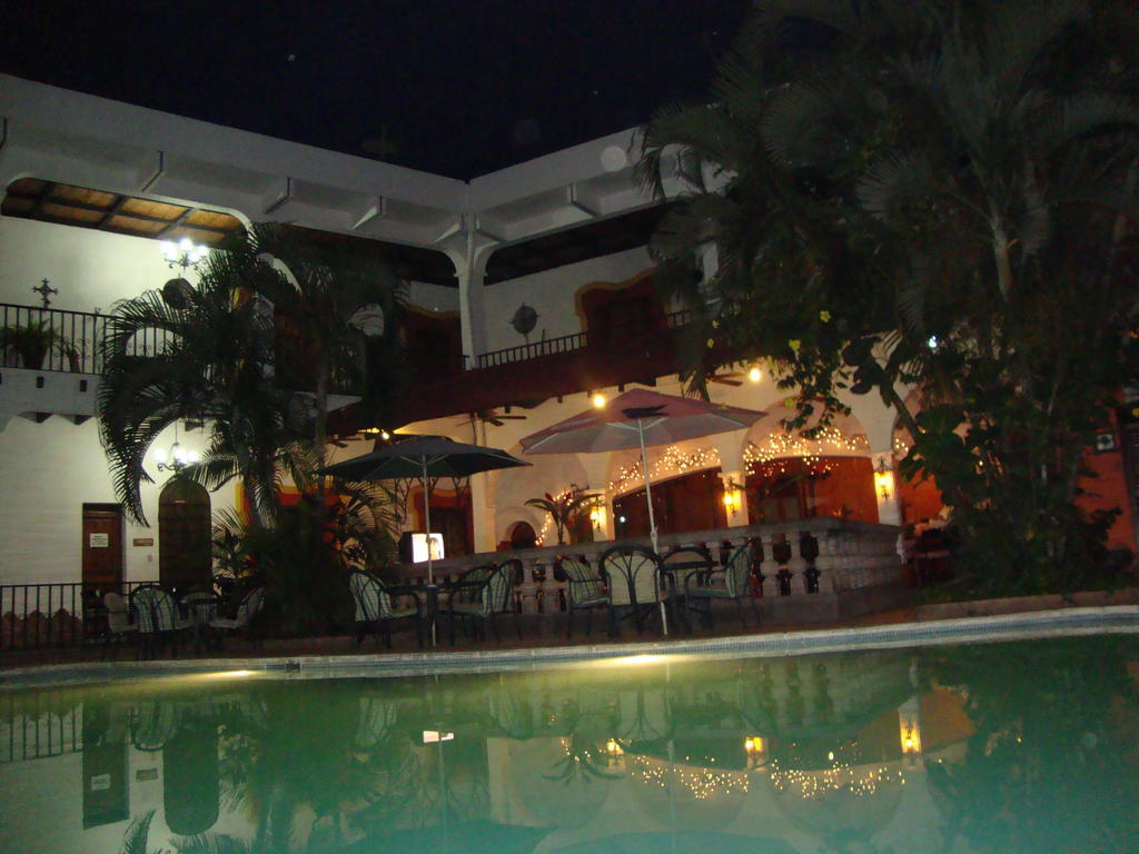 Hotel Posada De Don Jose Реталхулеу Екстериор снимка