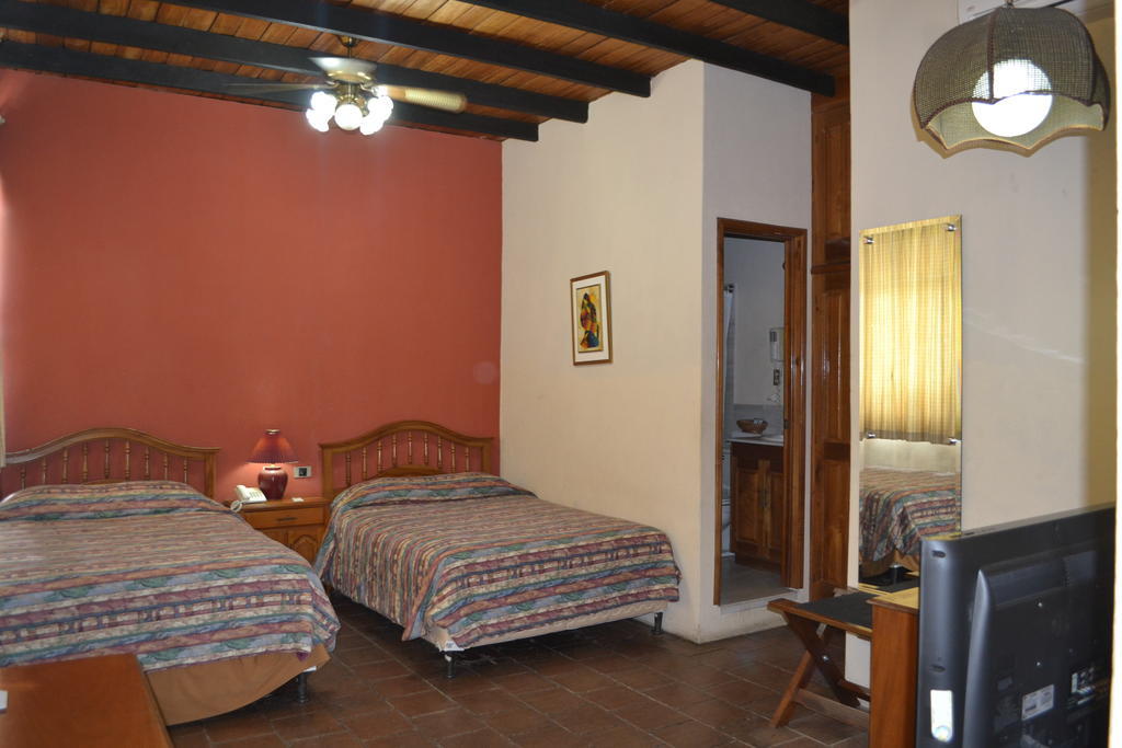 Hotel Posada De Don Jose Реталхулеу Стая снимка